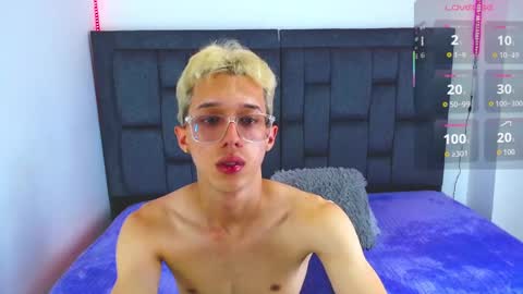 Snapshot of skinny_bigcock20 chatting on October 2025 09:55:01 PM skinny_bigcock20 online show from October 2025 09:55:01 PM