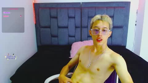 Snapshot of skinny_bigcock20 chatting on October 2025 10:32:02 PM skinny_bigcock20 online show from October 2025 10:32:02 PM
