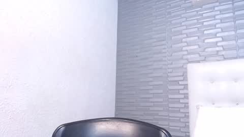 Snapshot of skinny_hottie18 chatting on December 2024 07:46:02 PM skinny_hottie18 online show from December 2024 07:46:02 PM