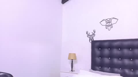 Snapshot of skinny_hottie18 chatting on December 2024 05:18:02 PM skinny_hottie18 online show from December 2024 05:18:02 PM