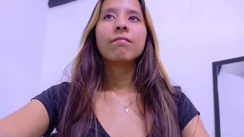 Snapshot of skinny_hottie18 chatting on January 2025 01:41:02 PM skinny_hottie18 online show from January 2025 01:41:02 PM