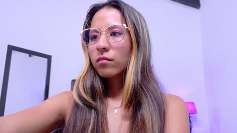 Snapshot of skinny_hottie18 chatting on February 2025 05:09:01 PM skinny_hottie18 online show from February 2025 05:09:01 PM