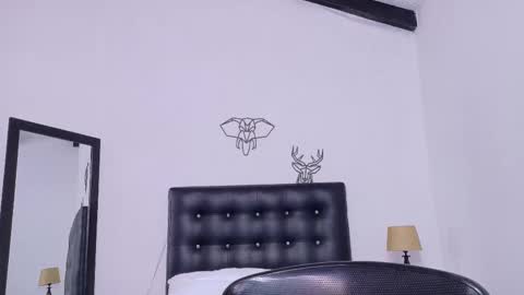 Snapshot of skinny_hottie18 chatting on February 2025 08:18:01 PM skinny_hottie18 online show from February 2025 08:18:01 PM