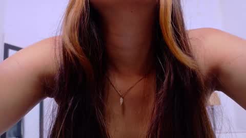 Snapshot of skinny_hottie18 chatting on February 2025 02:04:02 PM skinny_hottie18 online show from February 2025 02:04:02 PM