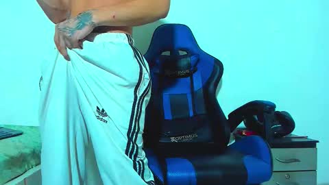 Snapshot of skinny_marked chatting on December 2025 06:13:02 PM skinny marked online show from December 2025 06:13:02 PM