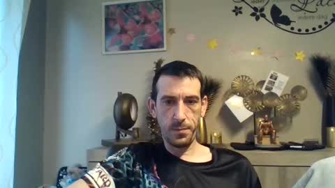Snapshot of skinnybigcock2 chatting on December 2024 09:06:02 AM SkinnyBigCock2 online show from December 2024 09:06:02 AM