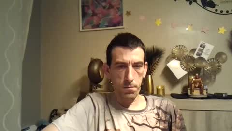 Snapshot of skinnybigcock2 chatting on December 2024 02:05:01 AM SkinnyBigCock2 online show from December 2024 02:05:01 AM