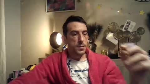 Snapshot of skinnybigcock2 chatting on December 2024 05:11:02 AM SkinnyBigCock2 online show from December 2024 05:11:02 AM