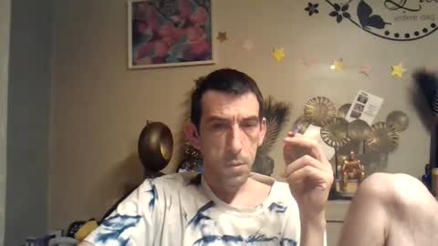 Snapshot of skinnybigcock2 chatting on January 2025 06:37:01 AM SkinnyBigCock2 online show from January 2025 06:37:01 AM