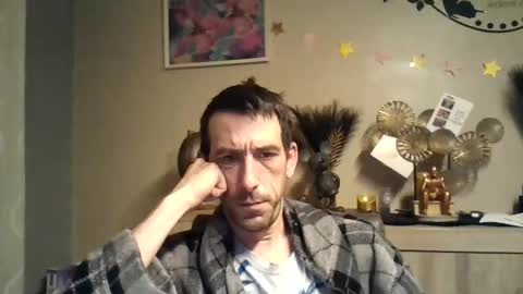 Snapshot of skinnybigcock2 chatting on January 2025 04:20:01 AM SkinnyBigCock2 online show from January 2025 04:20:01 AM