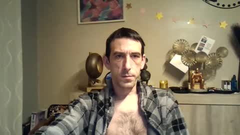 Snapshot of skinnybigcock2 chatting on January 2025 04:18:01 AM SkinnyBigCock2 online show from January 2025 04:18:01 AM
