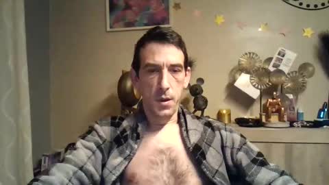 Snapshot of skinnybigcock2 chatting on January 2025 04:44:01 AM SkinnyBigCock2 online show from January 2025 04:44:01 AM