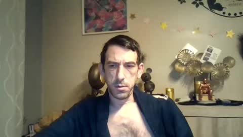 Snapshot of skinnybigcock2 chatting on February 2025 03:11:01 AM SkinnyBigCock2 online show from February 2025 03:11:01 AM