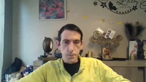 Snapshot of skinnybigcock2 chatting on February 2025 09:14:02 AM SkinnyBigCock2 online show from February 2025 09:14:02 AM
