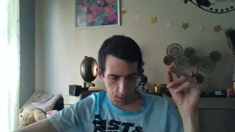 Snapshot of skinnybigcock2 chatting on February 2025 01:21:02 PM SkinnyBigCock2 online show from February 2025 01:21:02 PM