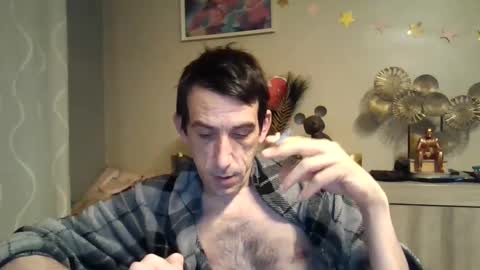 Snapshot of skinnybigcock2 chatting on February 2025 04:38:02 AM SkinnyBigCock2 online show from February 2025 04:38:02 AM