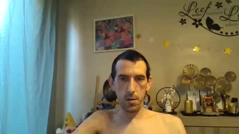 Snapshot of skinnybigcock2 chatting on September 2025 07:08:01 AM SkinnyBigCock2 online show from September 2025 07:08:01 AM