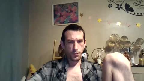 Snapshot of skinnybigcock2 chatting on October 2025 03:48:02 AM SkinnyBigCock2 online show from October 2025 03:48:02 AM
