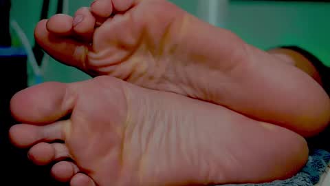 Snapshot of skinnygirl019 chatting on February 2025 03:34:02 AM GoddessSkinny online show from February 2025 03:34:02 AM