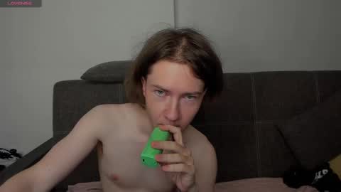 Andrew online show from November 2025 12:43:01 AM