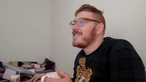 Snapshot of sklave_s chatting on October 2025 06:52:01 AM sklave_s online show from October 2025 06:52:01 AM