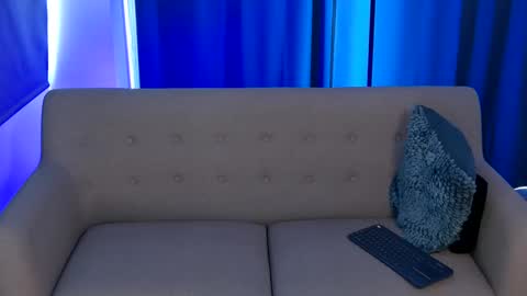 Liam Vokov online show from October 2025 04:38:01 PM