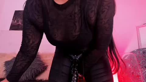 skydarkblue online show from February 2025 05:40:01 AM