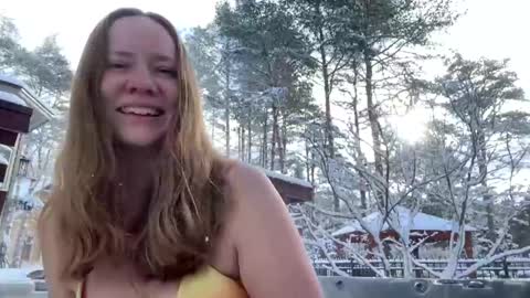 Snapshot of skywinters chatting on January 2025 03:29:02 PM Sky Winters online show from January 2025 03:29:02 PM