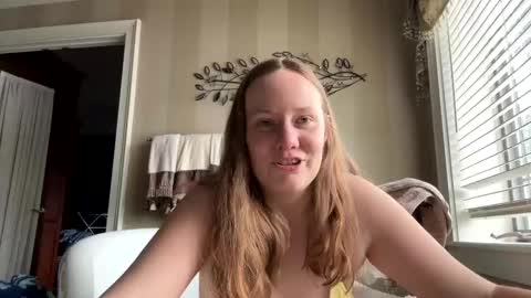 Snapshot of skywinters chatting on January 2025 03:29:02 PM Sky Winters online show from January 2025 03:29:02 PM