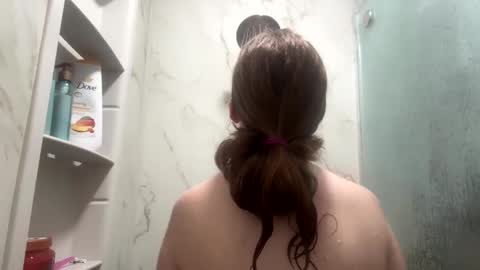 Snapshot of skywinters chatting on January 2025 08:18:01 PM Sky Winters online show from January 2025 08:18:01 PM