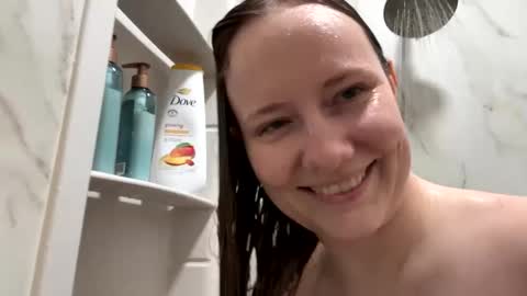 Snapshot of skywinters chatting on January 2025 03:54:02 PM Sky Winters online show from January 2025 03:54:02 PM