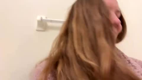 Snapshot of skywinters chatting on March 2025 11:12:01 PM Sky Winters online show from March 2025 11:12:01 PM