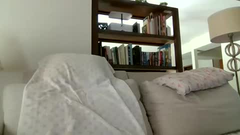 Snapshot of skywinters chatting on September 2025 02:40:01 PM Sky Winters online show from September 2025 02:40:01 PM