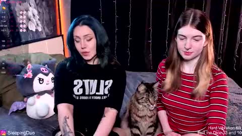 Snapshot of sleepingduo chatting on November 2025 12:04:01 PM Hi We are Iva and Angela Nice to meet u 3 online show from November 2025 12:04:01 PM