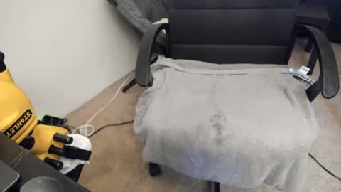 Snapshot of slimguerrilla chatting on February 2025 08:09:02 PM Slimguerrilla online show from February 2025 08:09:02 PM