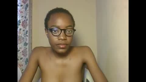 slimkatie__ online show from September 2025 11:45:02 AM