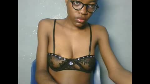 slimkatie__ online show from September 2025 11:56:02 AM