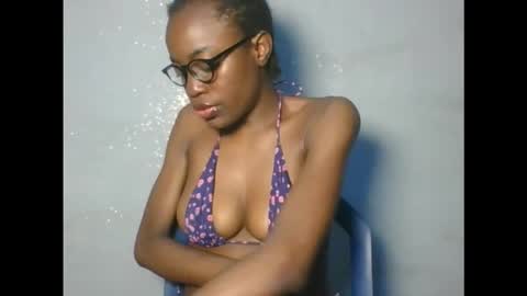 slimkatie__ online show from September 2025 06:33:02 PM