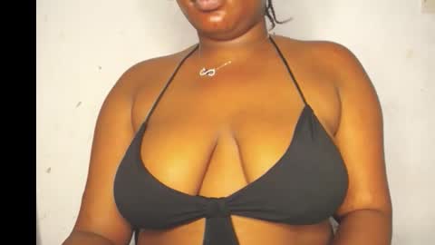 Jemila online show from November 2025 08:30:01 PM