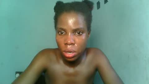 Snapshot of slimzyxdoll chatting on October 2025 11:19:01 AM slimzyxdoll online show from October 2025 11:19:01 AM