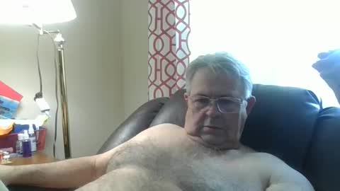 slippery_duck online show from January 2025 04:34:01 PM