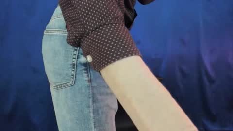 Snapshot of slippery_thighs chatting on December 2025 04:02:01 PM slippery thighs online show from December 2025 04:02:01 PM