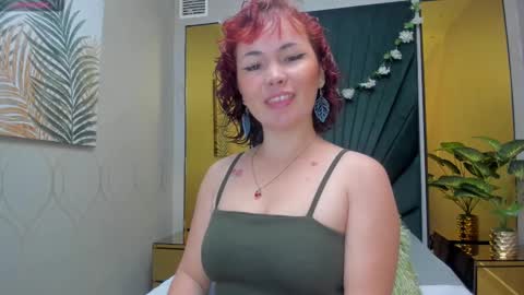 Paola  online show from February 2025 11:21:02 AM
