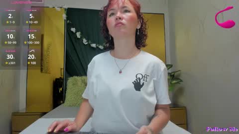 Paola  online show from February 2025 11:18:02 AM