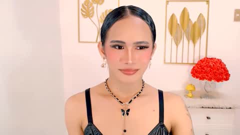 Snapshot of slutty_vanna chatting on March 2025 10:49:02 PM mia online show from March 2025 10:49:02 PM