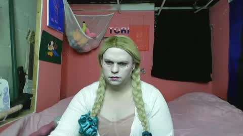 Snapshot of sluttytorismith chatting on February 2025 05:16:01 AM Tori Smith online show from February 2025 05:16:01 AM