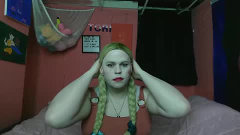 Snapshot of sluttytorismith chatting on February 2025 05:30:01 AM Tori Smith online show from February 2025 05:30:01 AM