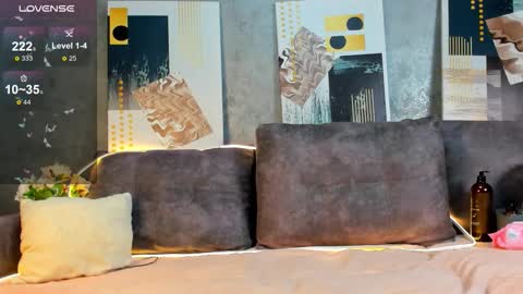 Snapshot of slyfoxtales chatting on November 2025 09:14:01 PM Milena online show from November 2025 09:14:01 PM