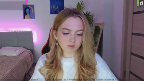 Emily online show from December 2024 10:14:02 PM