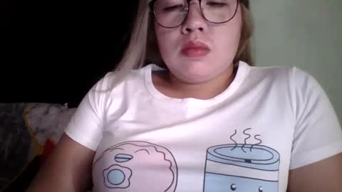 Snapshot of small_boobs59 chatting on March 2025 08:02:01 AM Lovewella online show from March 2025 08:02:01 AM